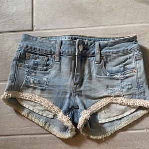 NWOT lace trim shorts